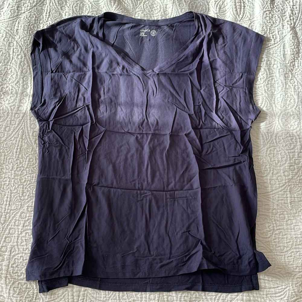 navy T-shirt